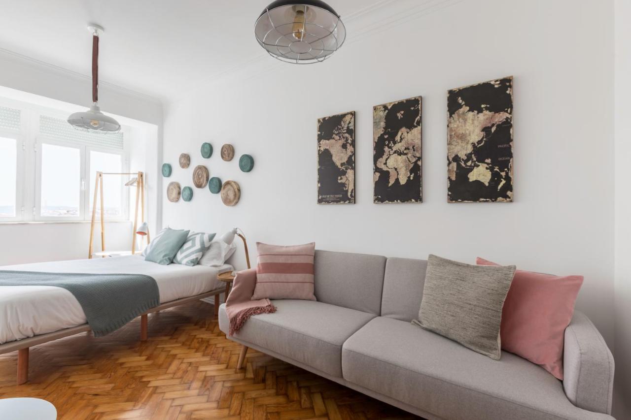 Stroll To Coffee Shops Near A Renovated Hillside Apartment In Graca Lisboa Eksteriør billede